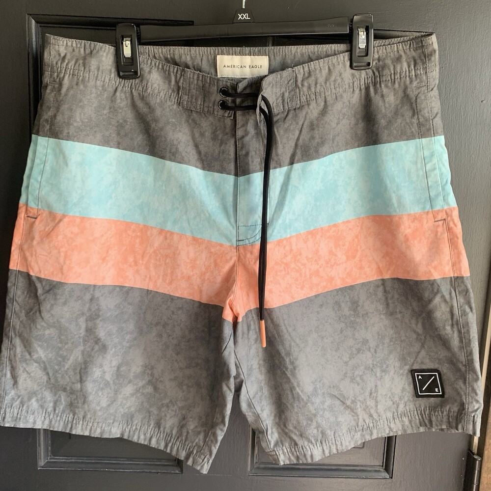 American Eagle 10” Inseam Colorblock Swim Trunk at the Knee size Large